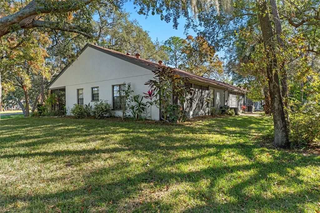 For Sale: $220,000 (2 beds, 2 baths, 1197 Square Feet)