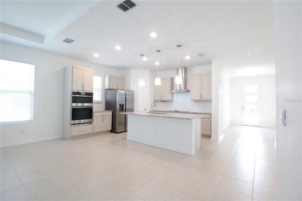 В аренду: $2,700 (3 спален, 2 ванн, 1970 Квадратных фут)