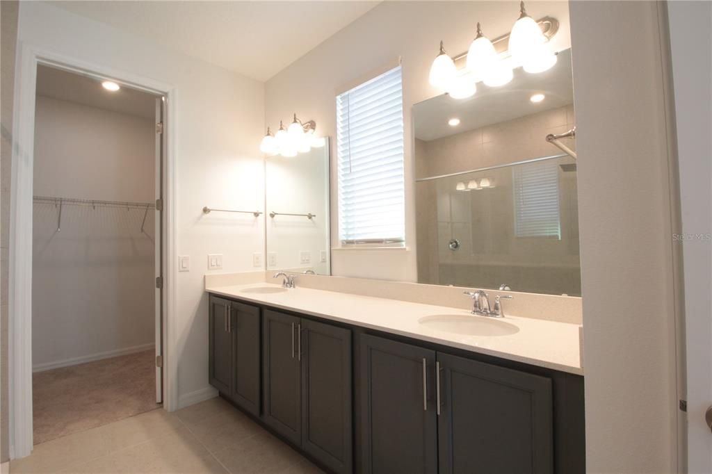 В аренду: $2,700 (3 спален, 2 ванн, 1970 Квадратных фут)