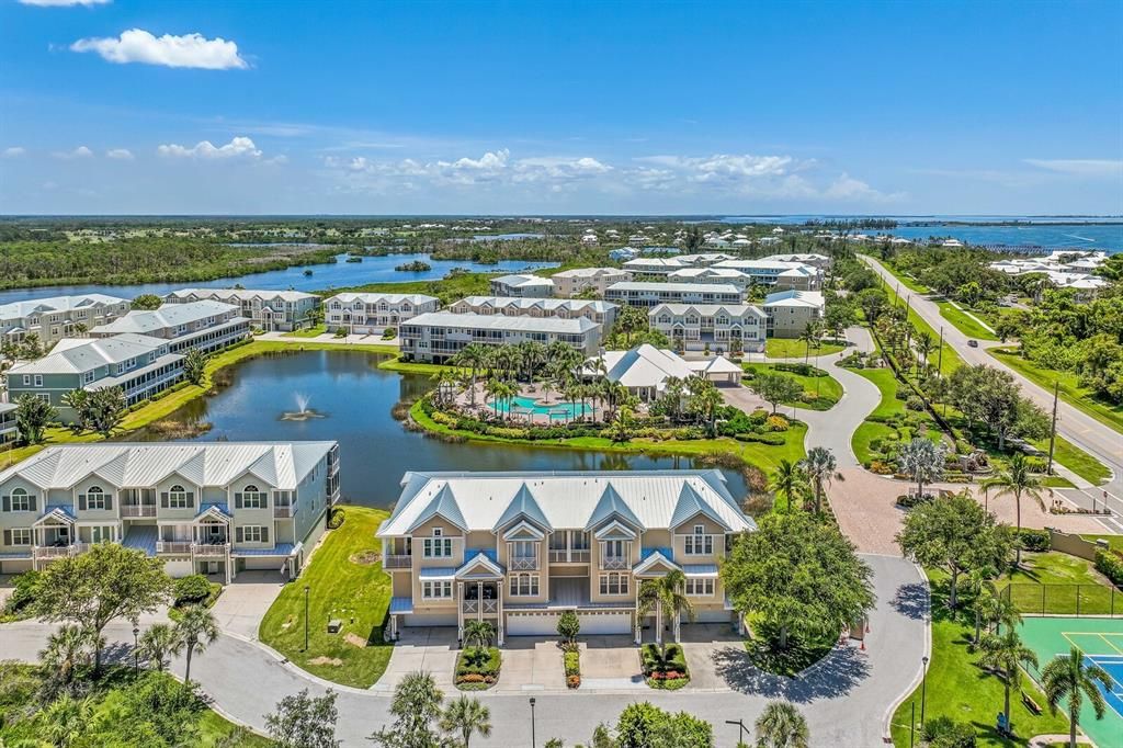 待售: $450,000 (3 贝兹, 3 浴室, 2247 平方英尺)