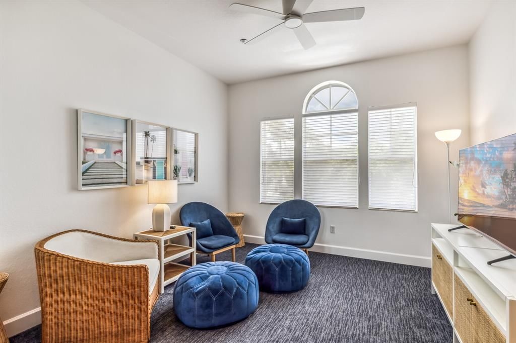 待售: $450,000 (3 贝兹, 3 浴室, 2247 平方英尺)