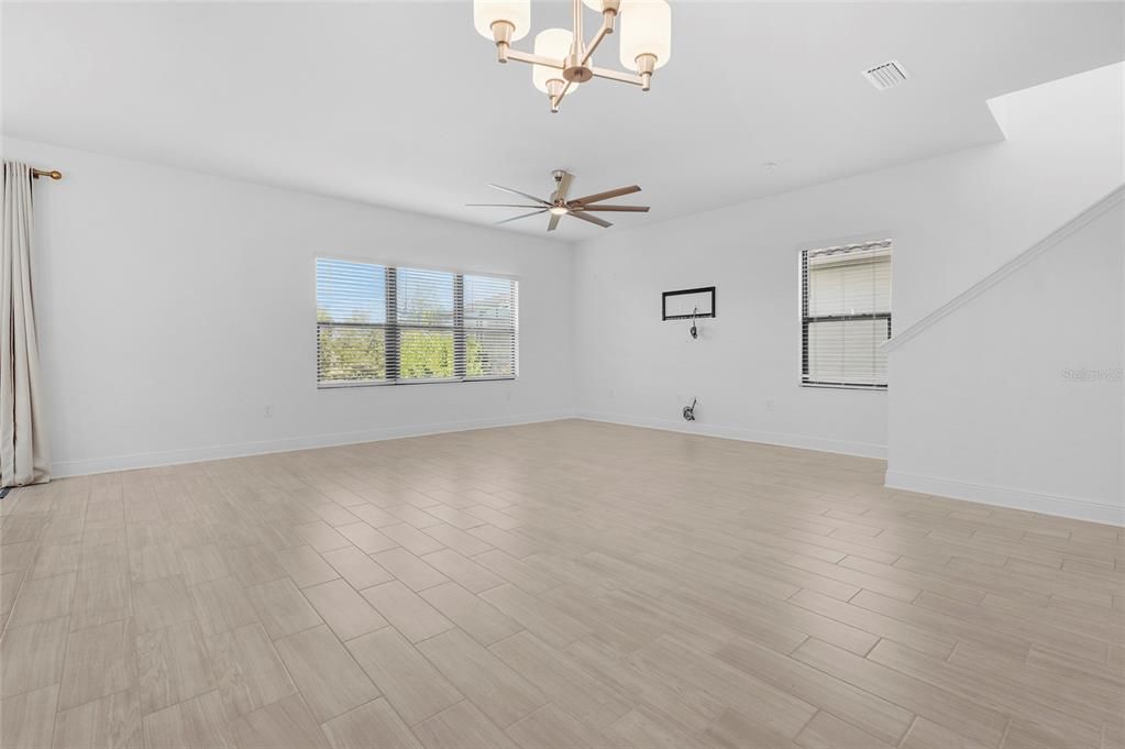 На продажу: $575,000 (3 спален, 2 ванн, 2188 Квадратных фут)