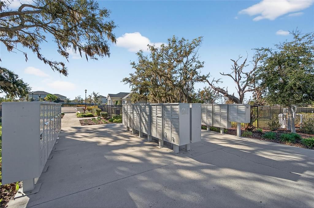 For Sale: $359,000 (4 beds, 2 baths, 1935 Square Feet)