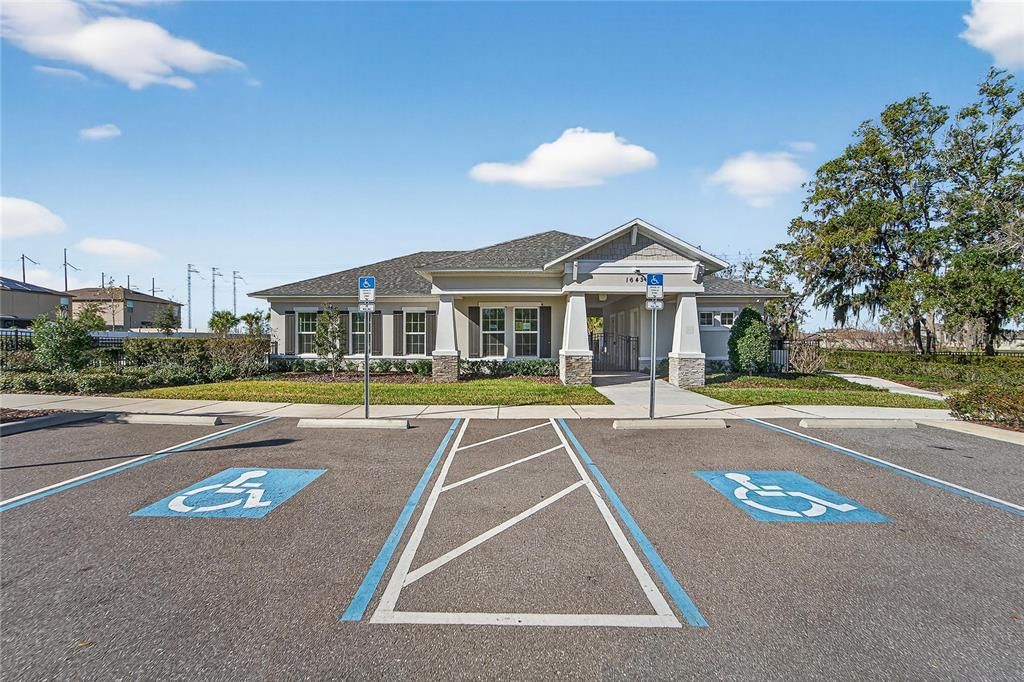 For Sale: $359,000 (4 beds, 2 baths, 1935 Square Feet)