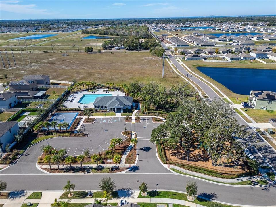 For Sale: $359,000 (4 beds, 2 baths, 1935 Square Feet)