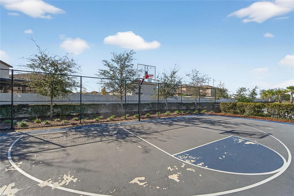 For Sale: $359,000 (4 beds, 2 baths, 1935 Square Feet)