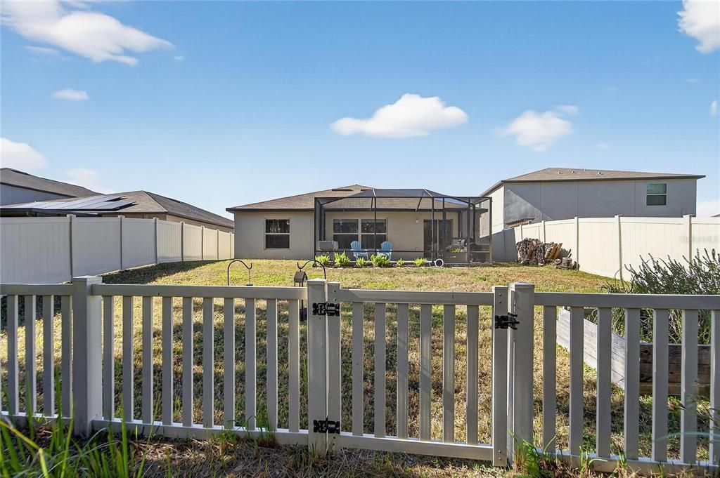 For Sale: $359,000 (4 beds, 2 baths, 1935 Square Feet)