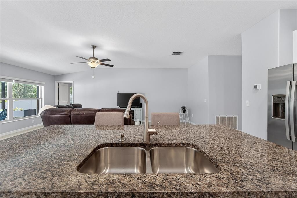 For Sale: $359,000 (4 beds, 2 baths, 1935 Square Feet)