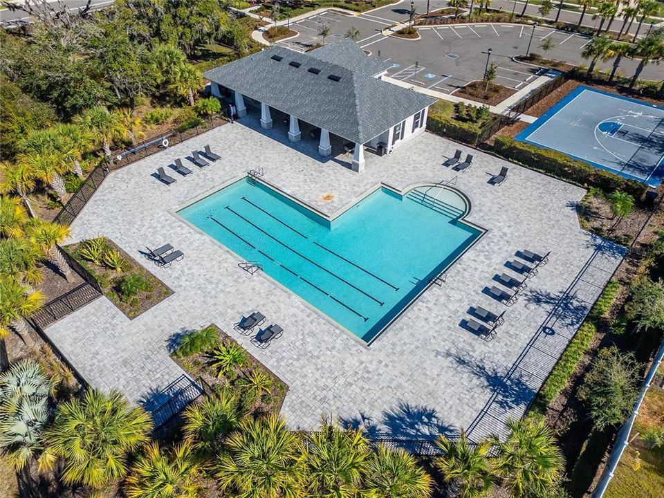 For Sale: $359,000 (4 beds, 2 baths, 1935 Square Feet)