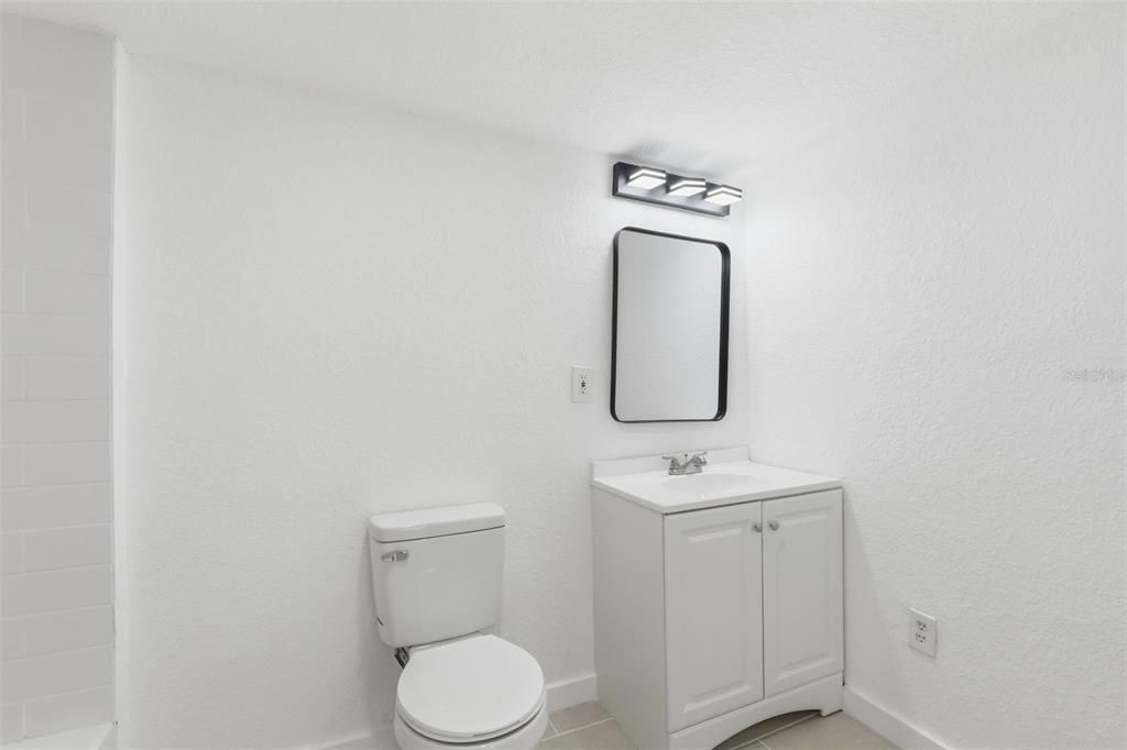 待售: $255,000 (3 贝兹, 2 浴室, 820 平方英尺)