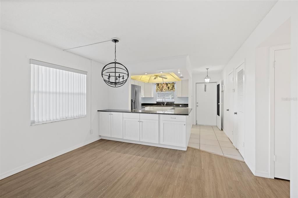 En Venta: $250,000 (2 camas, 2 baños, 1091 Pies cuadrados)