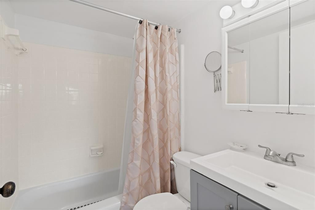 En Venta: $250,000 (2 camas, 2 baños, 1091 Pies cuadrados)