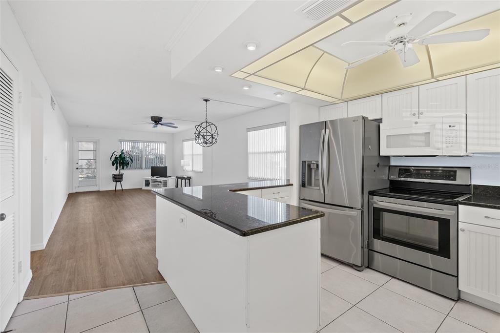 En Venta: $250,000 (2 camas, 2 baños, 1091 Pies cuadrados)