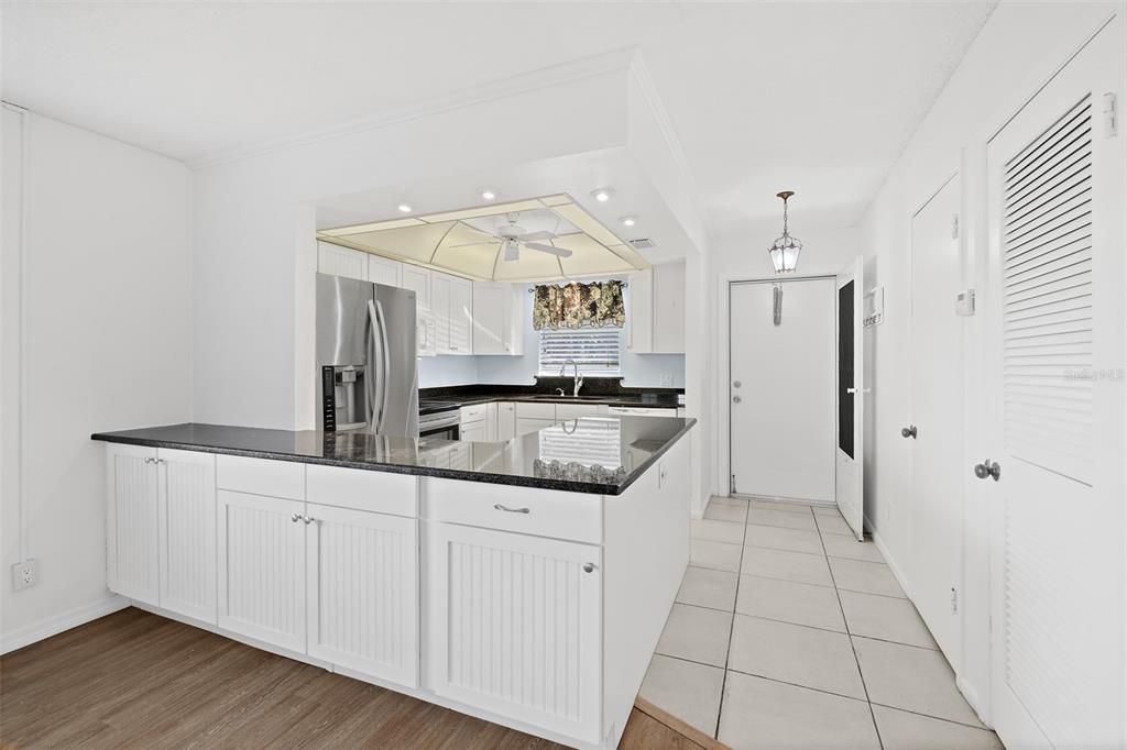 En Venta: $250,000 (2 camas, 2 baños, 1091 Pies cuadrados)