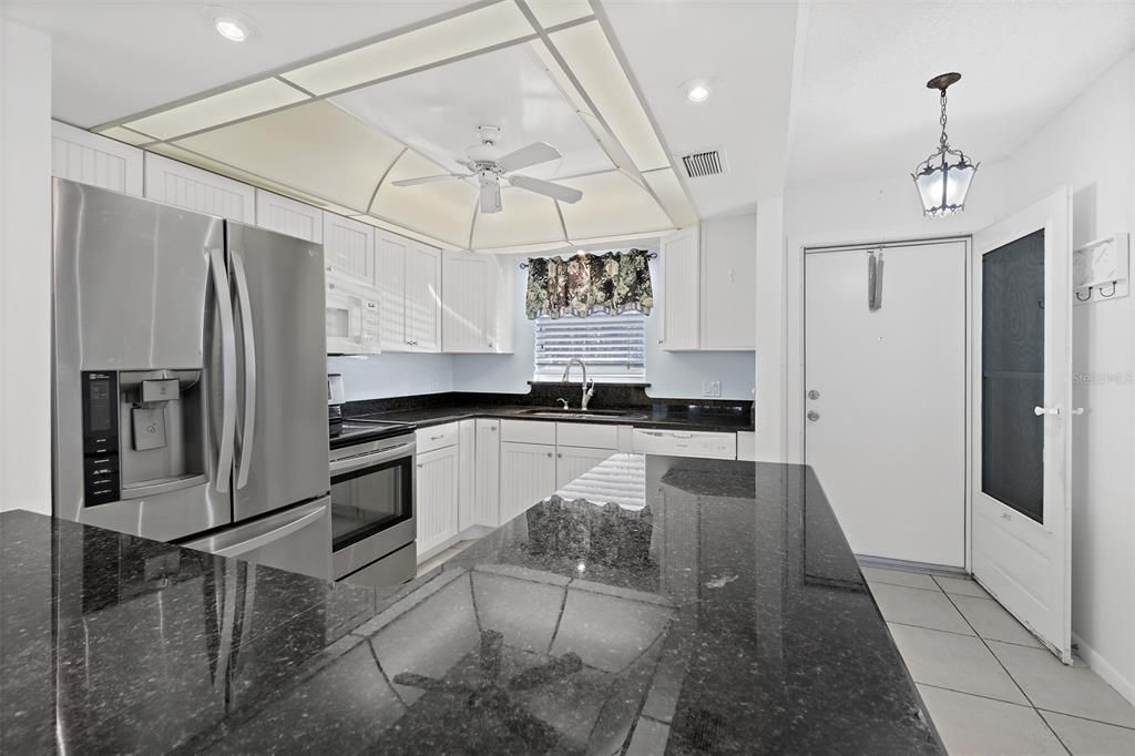 En Venta: $250,000 (2 camas, 2 baños, 1091 Pies cuadrados)