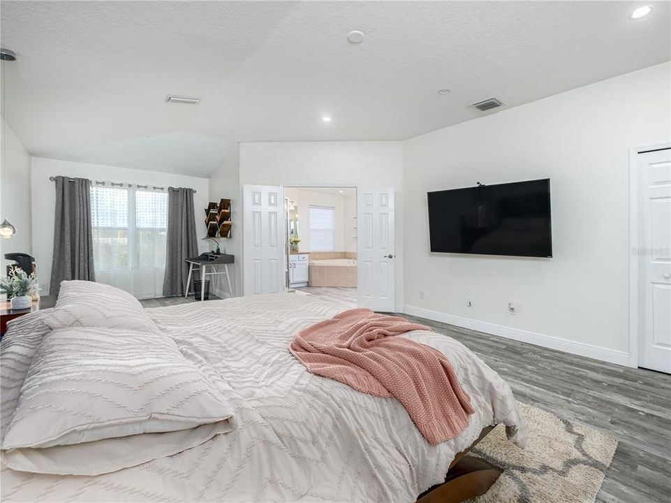 В аренду: $3,500 (5 спален, 3 ванн, 3406 Квадратных фут)