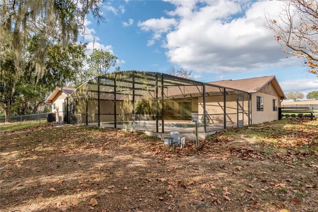 En Venta: $699,000 (3 camas, 2 baños, 2579 Pies cuadrados)