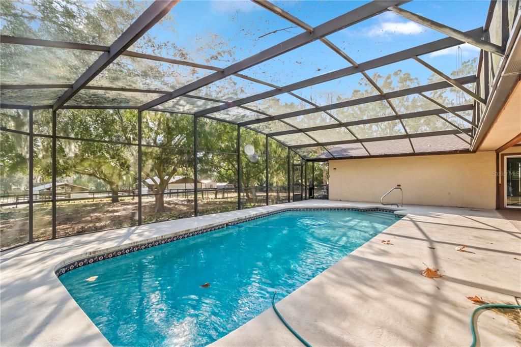 En Venta: $699,000 (3 camas, 2 baños, 2579 Pies cuadrados)