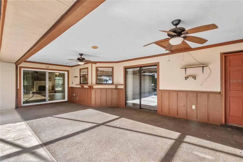 En Venta: $699,000 (3 camas, 2 baños, 2579 Pies cuadrados)