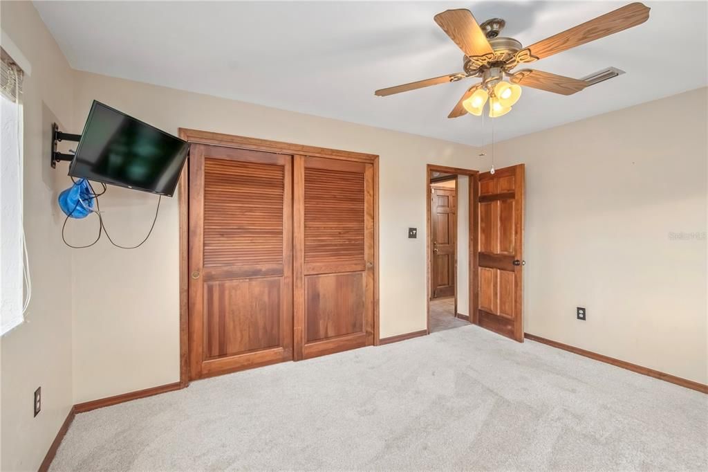 En Venta: $699,000 (3 camas, 2 baños, 2579 Pies cuadrados)