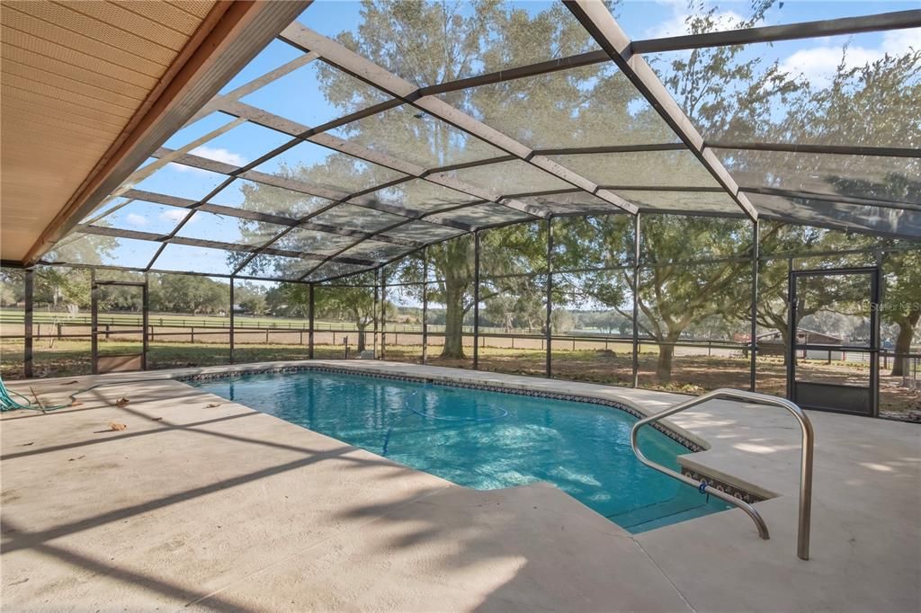 En Venta: $699,000 (3 camas, 2 baños, 2579 Pies cuadrados)