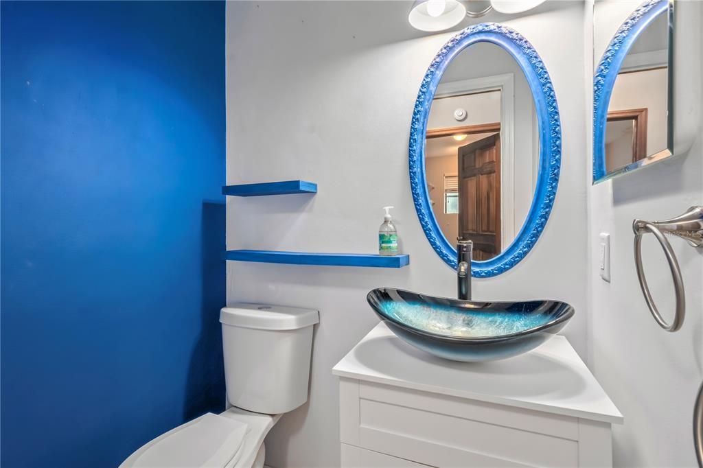 En Venta: $699,000 (3 camas, 2 baños, 2579 Pies cuadrados)