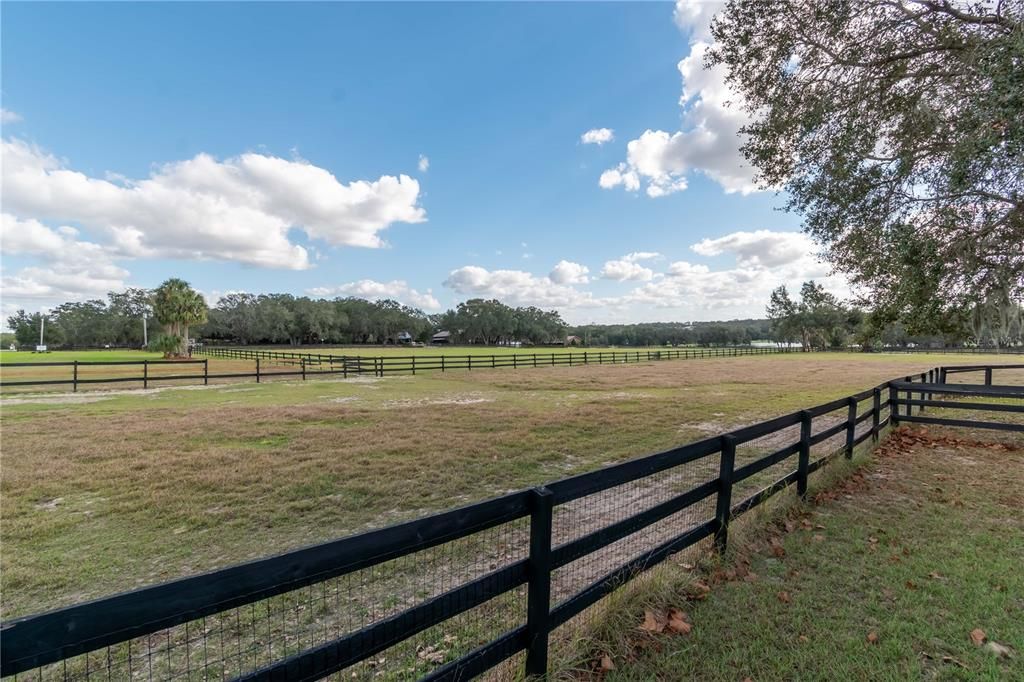 En Venta: $699,000 (3 camas, 2 baños, 2579 Pies cuadrados)