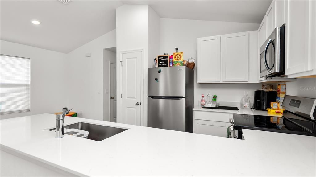 待售: $250,000 (3 贝兹, 2 浴室, 1300 平方英尺)