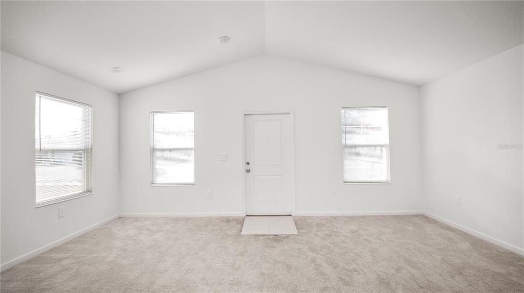 待售: $250,000 (3 贝兹, 2 浴室, 1300 平方英尺)