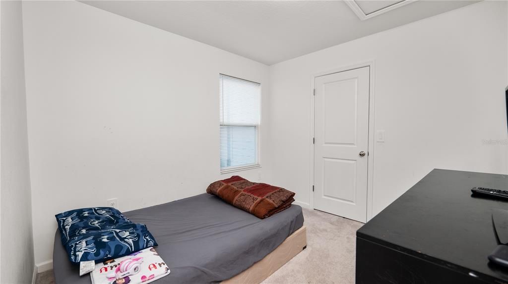 待售: $250,000 (3 贝兹, 2 浴室, 1300 平方英尺)