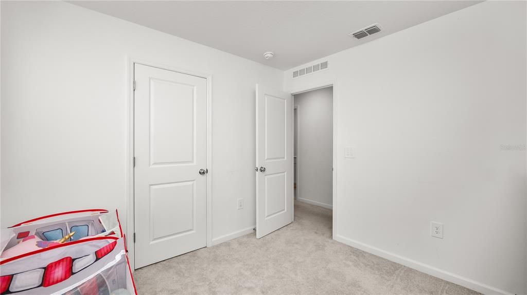 待售: $250,000 (3 贝兹, 2 浴室, 1300 平方英尺)