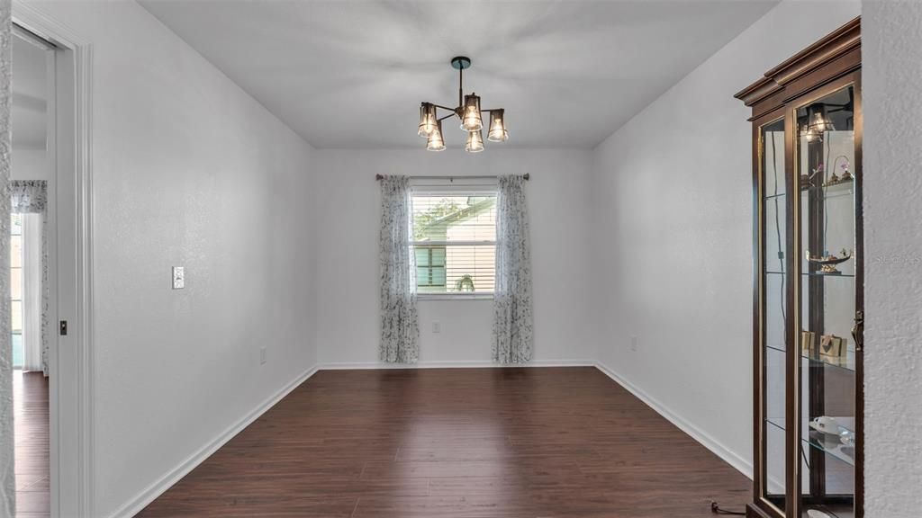 待售: $357,000 (3 贝兹, 2 浴室, 1824 平方英尺)