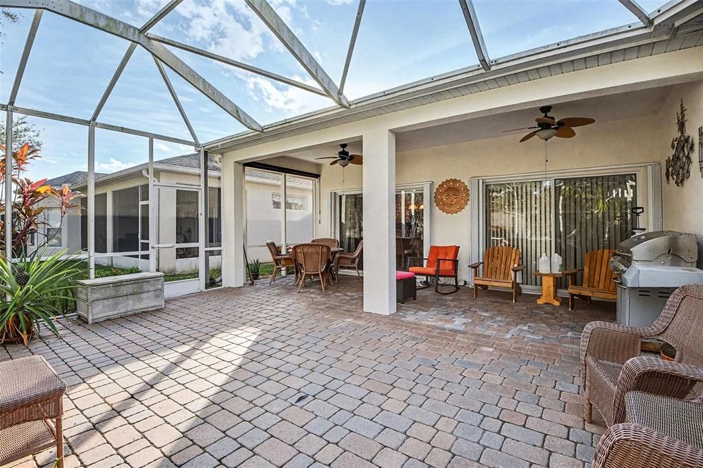 待售: $390,000 (2 贝兹, 2 浴室, 1689 平方英尺)