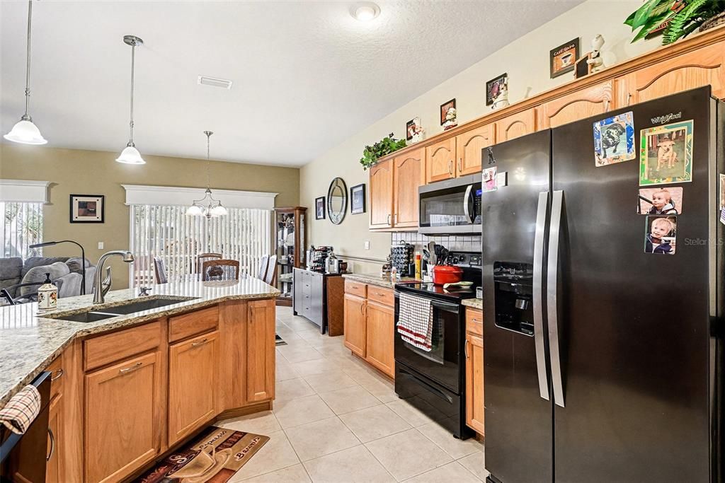 待售: $390,000 (2 贝兹, 2 浴室, 1689 平方英尺)