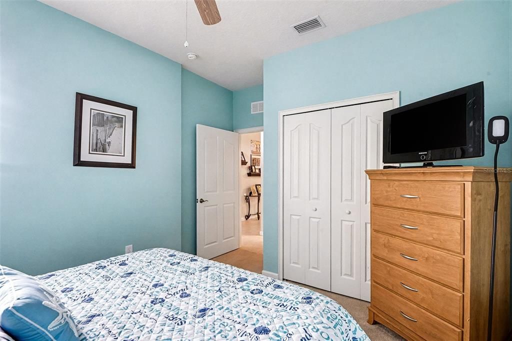 待售: $390,000 (2 贝兹, 2 浴室, 1689 平方英尺)