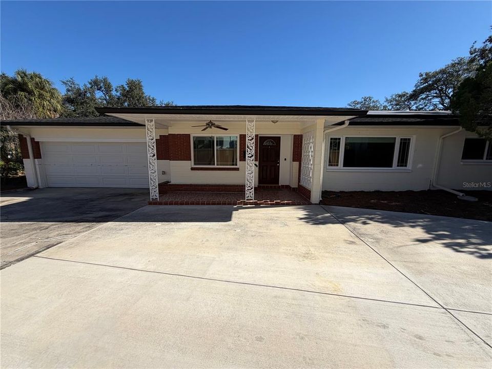 В аренду: $4,100 (3 спален, 3 ванн, 2011 Квадратных фут)