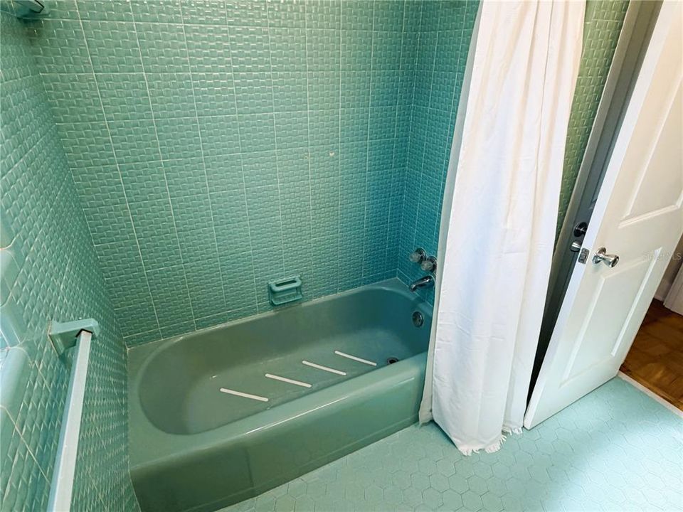 В аренду: $4,100 (3 спален, 3 ванн, 2011 Квадратных фут)