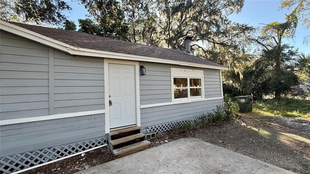 出租: $1,650 (2 贝兹, 1 浴室, 1184 平方英尺)