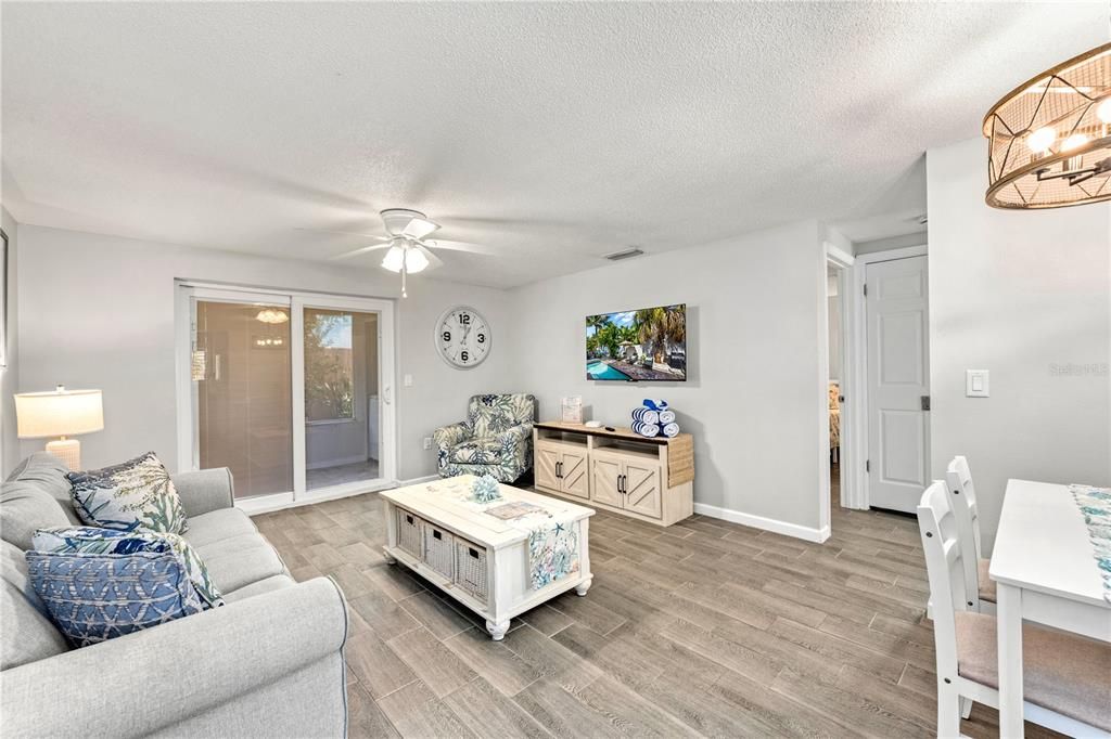 На продажу: $1,525,000 (4 спален, 4 ванн, 1708 Квадратных фут)