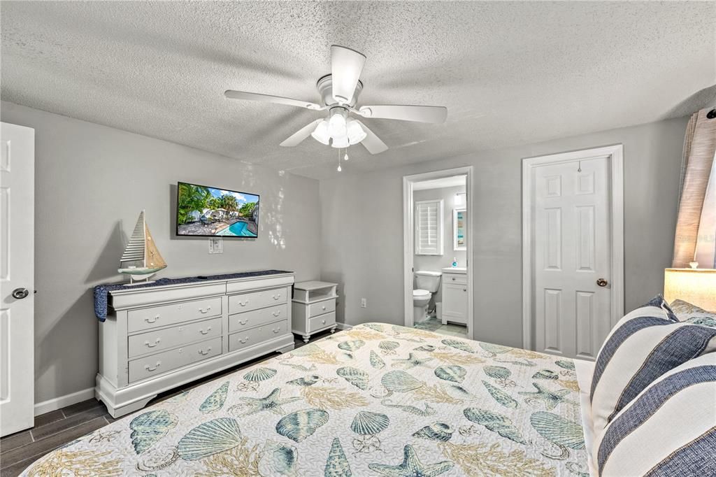 На продажу: $1,525,000 (4 спален, 4 ванн, 1708 Квадратных фут)