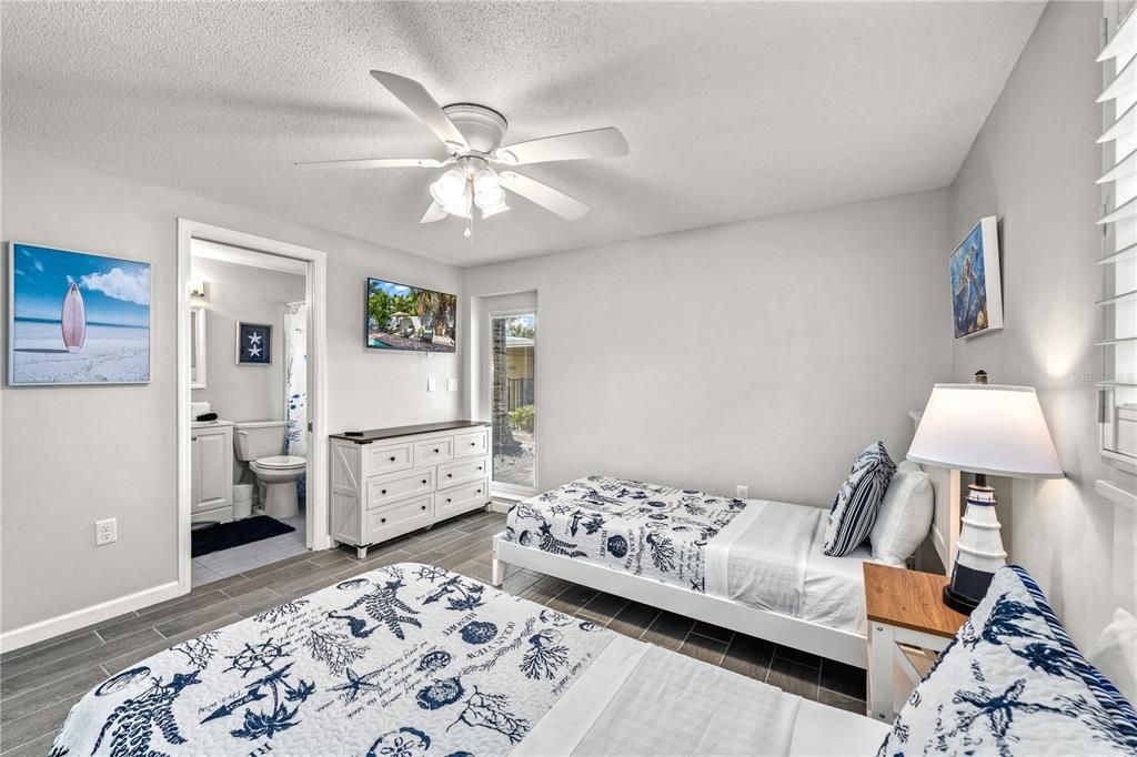 На продажу: $1,525,000 (4 спален, 4 ванн, 1708 Квадратных фут)