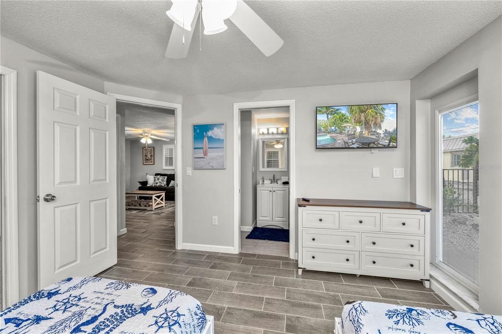 На продажу: $1,525,000 (4 спален, 4 ванн, 1708 Квадратных фут)