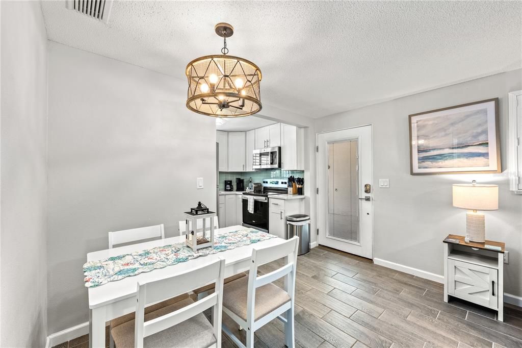 На продажу: $1,525,000 (4 спален, 4 ванн, 1708 Квадратных фут)