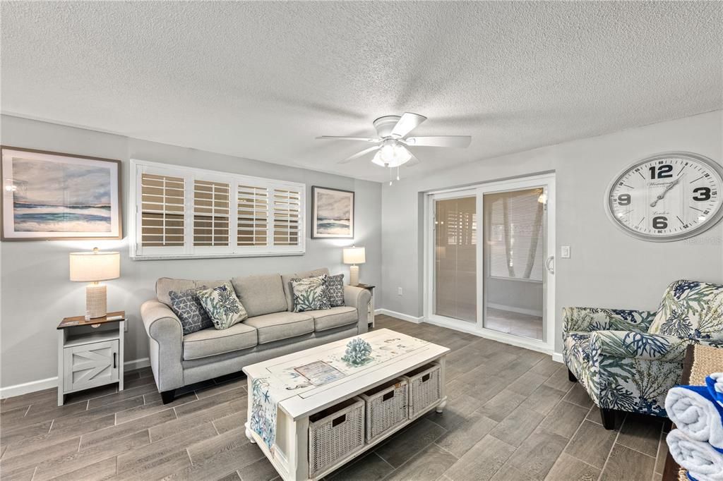 На продажу: $1,525,000 (4 спален, 4 ванн, 1708 Квадратных фут)