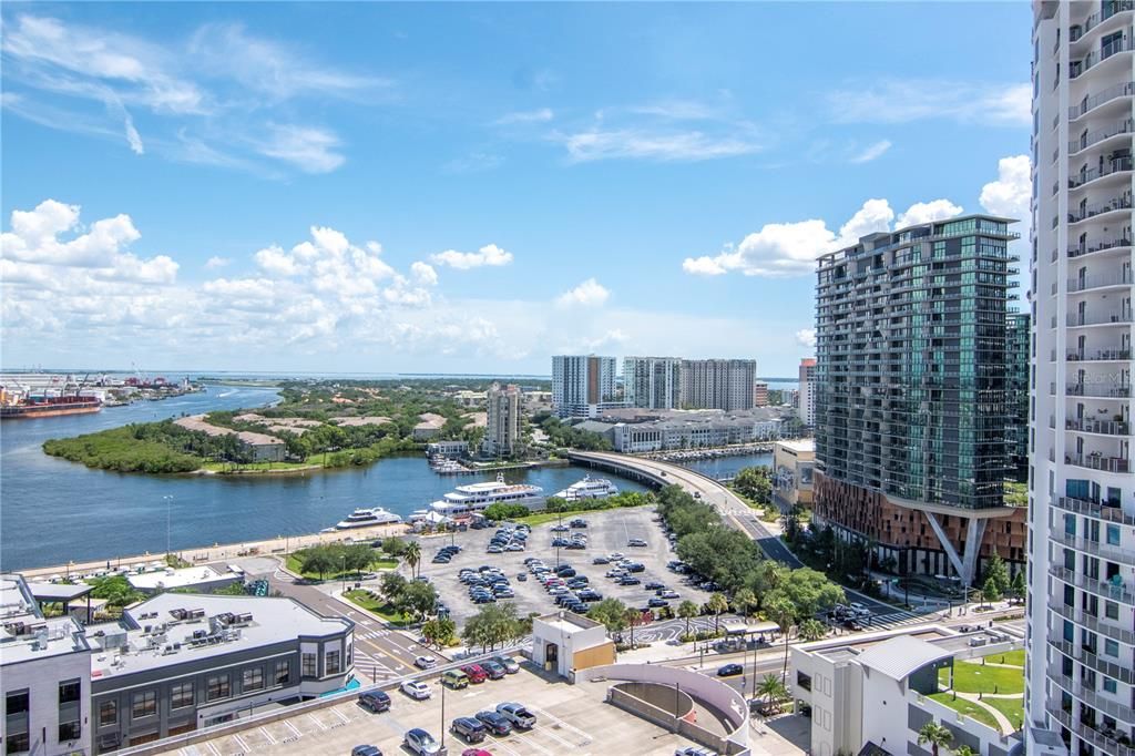 For Sale: $1,595,000 (3 beds, 3 baths, 1733 Square Feet)
