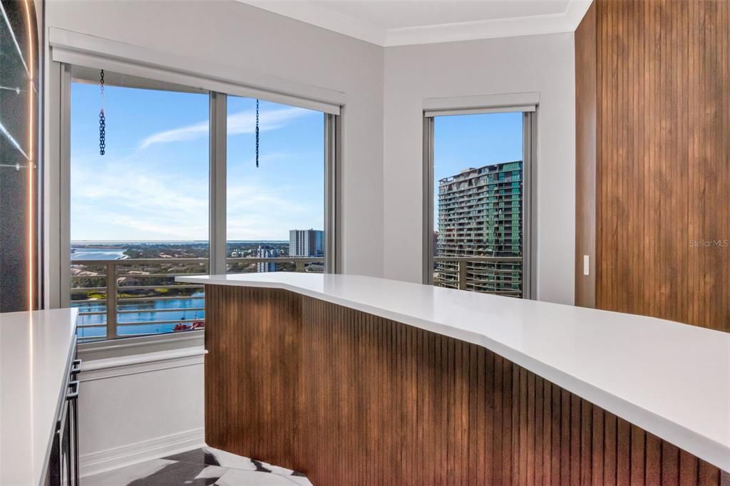 For Sale: $1,595,000 (3 beds, 3 baths, 1733 Square Feet)