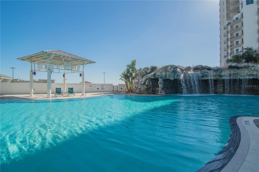 For Sale: $1,595,000 (3 beds, 3 baths, 1733 Square Feet)