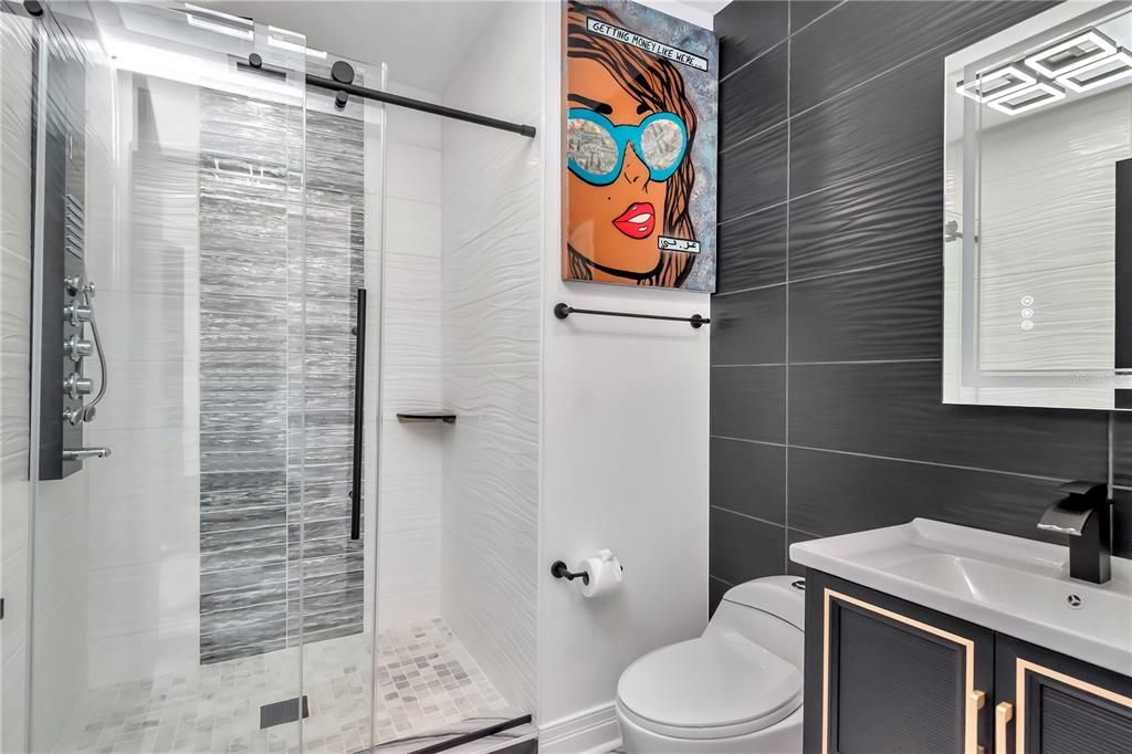 For Sale: $1,595,000 (3 beds, 3 baths, 1733 Square Feet)