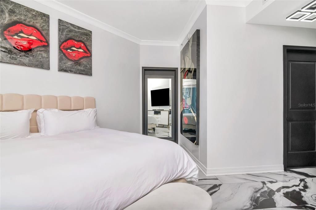 For Sale: $1,595,000 (3 beds, 3 baths, 1733 Square Feet)