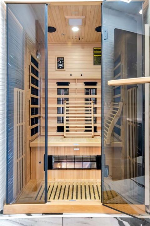 For Sale: $1,595,000 (3 beds, 3 baths, 1733 Square Feet)